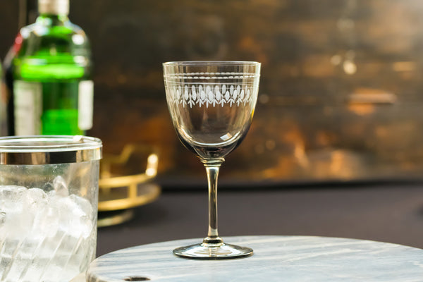 smoky crystal wine glasses with ovals design
