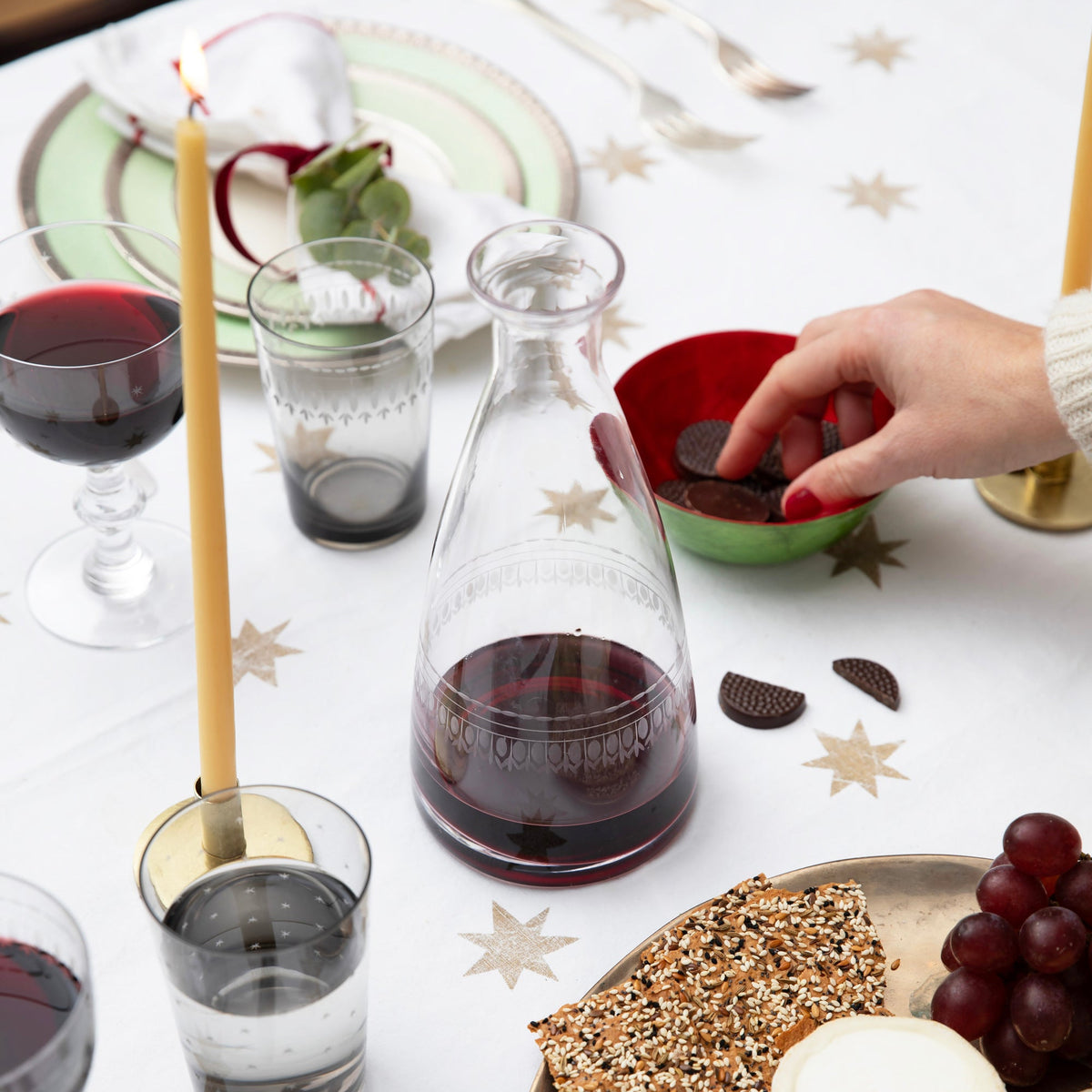 A Crystal Table Carafe with Lens Design
