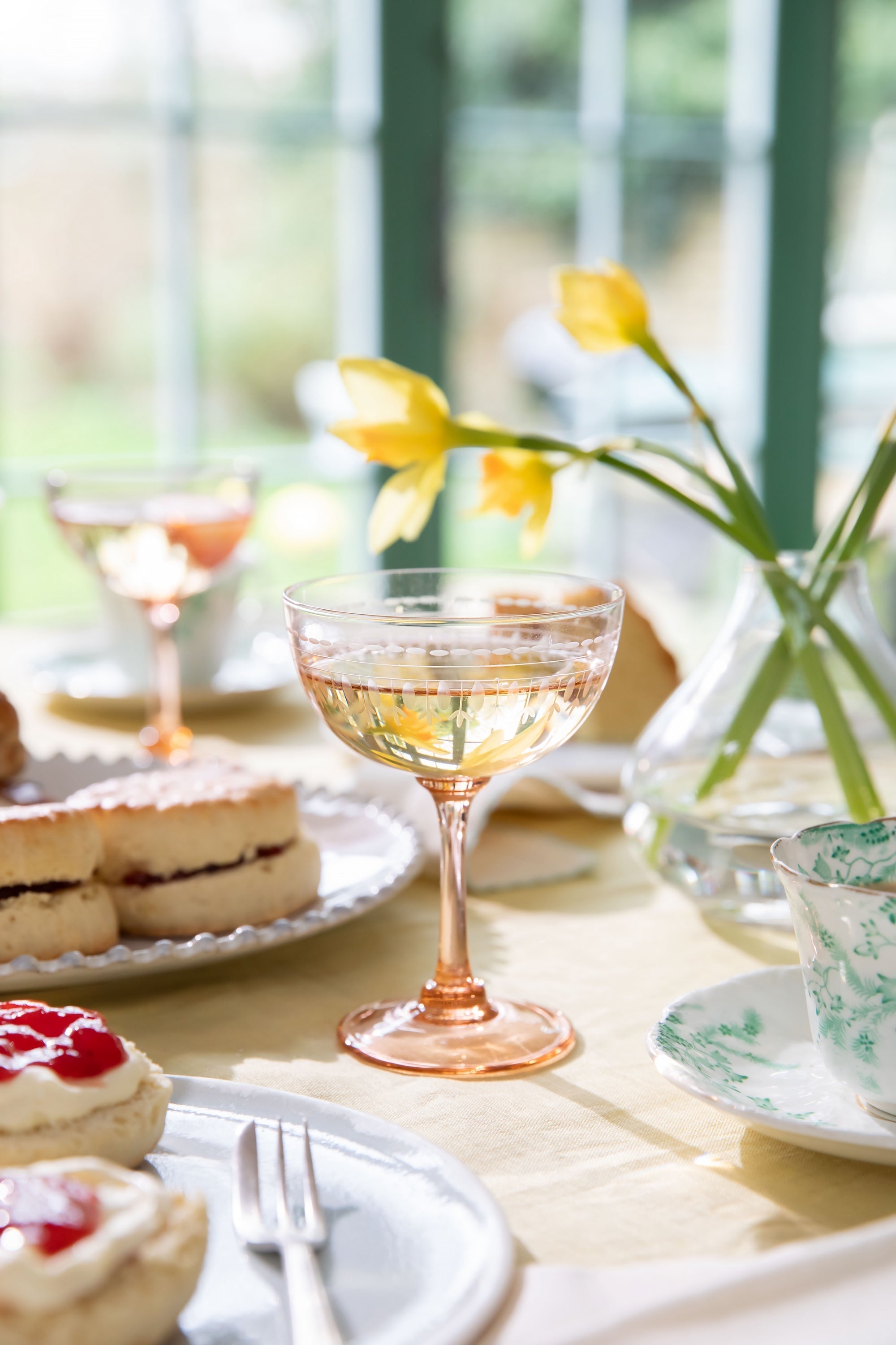 Springtime Sips: Floral Cocktails to Welcome the Season